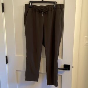 Lululemon Green mid-rise tapered pants